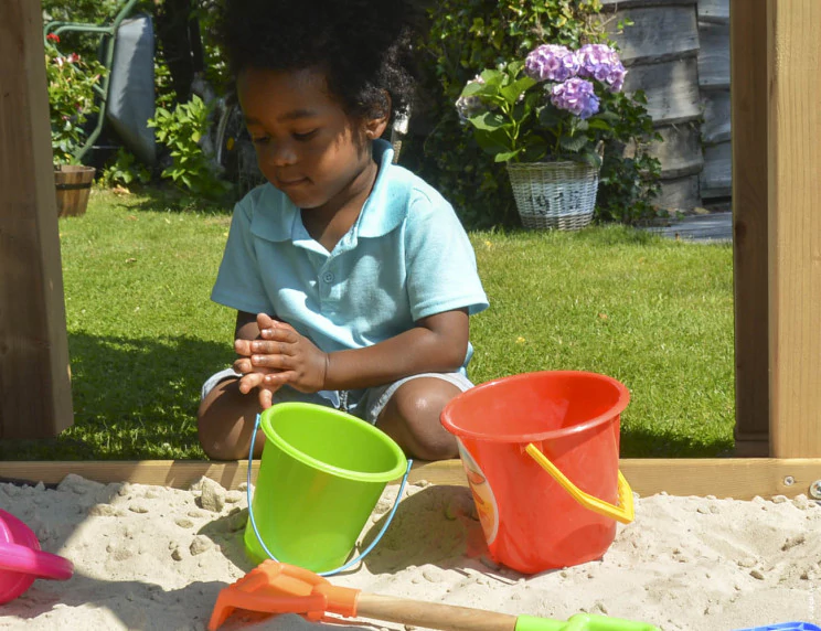 Jungle Explorer | Spielturm aus Holz mit Schaukeln & Kletternetz Jungle Explorer | Spielturm aus Holz mit Schaukeln & Kletternetz