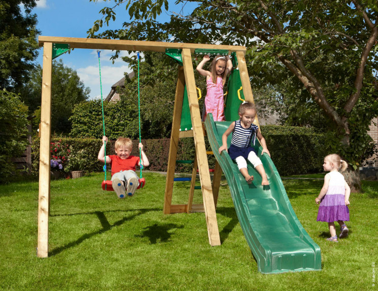 Jungle Peak | Spielturm aus Holz mit Schaukel Jungle Peak | Spielturm aus Holz mit Schaukel