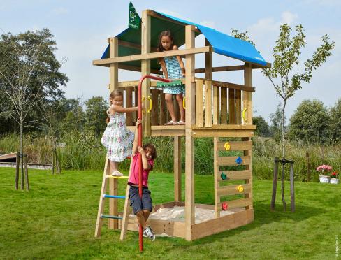 Jungle Fort | Spielturm aus Holz mit Feuerwehrstange
