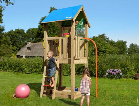 Jungle Castle | Spielturm aus Holz mit Feuerwehrstange