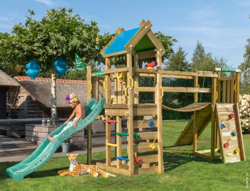 Jungle Nomad | Spielturm aus Holz mit Rutsche & Wackelbrücke